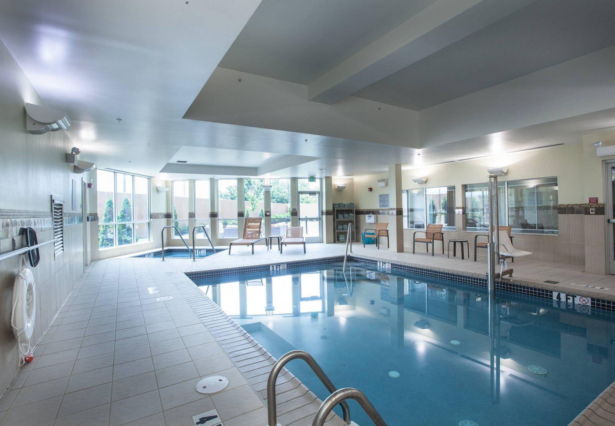 Courtyard By Marriott York Hotel Eksteriør billede