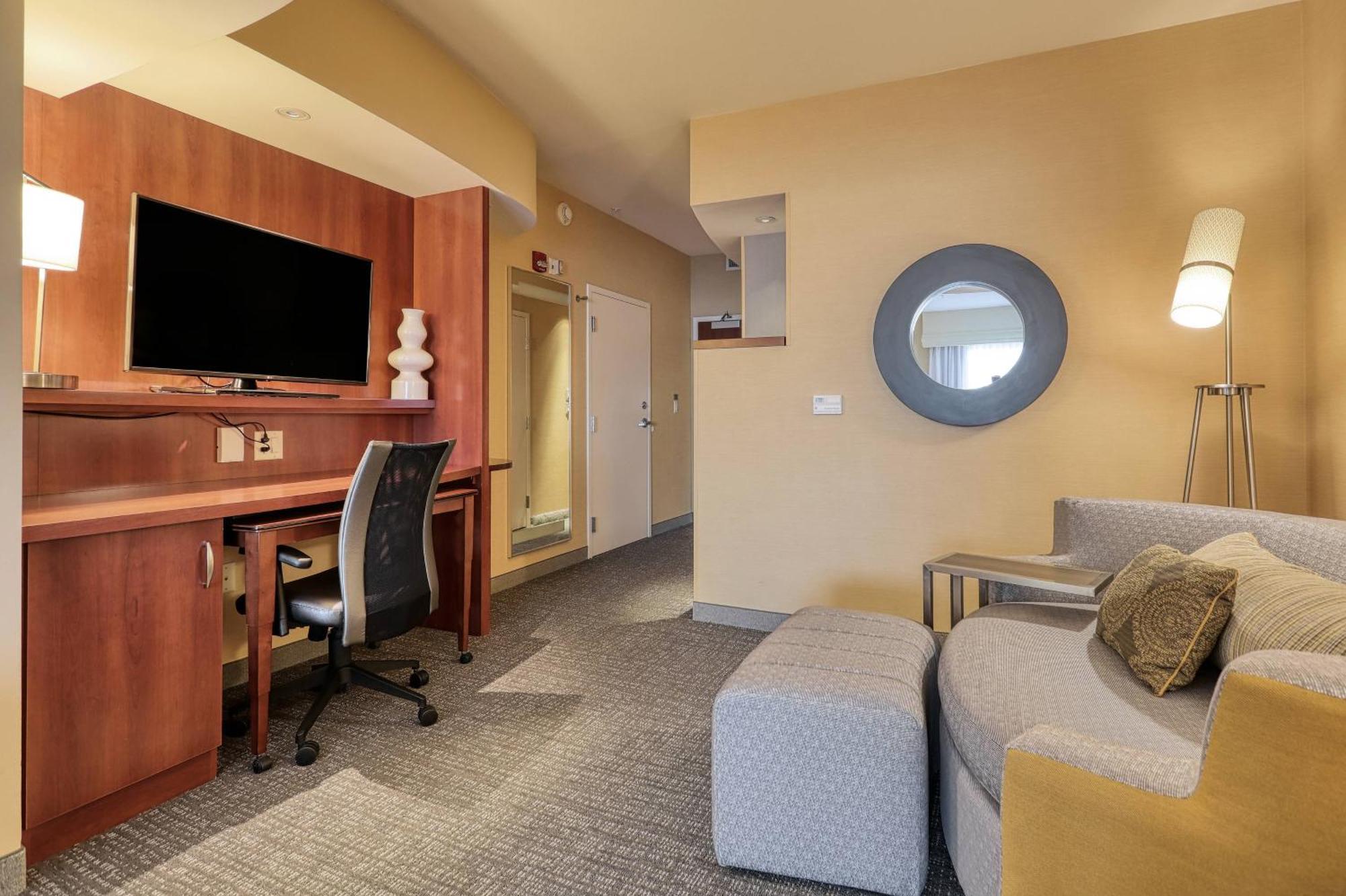 Courtyard By Marriott York Hotel Eksteriør billede